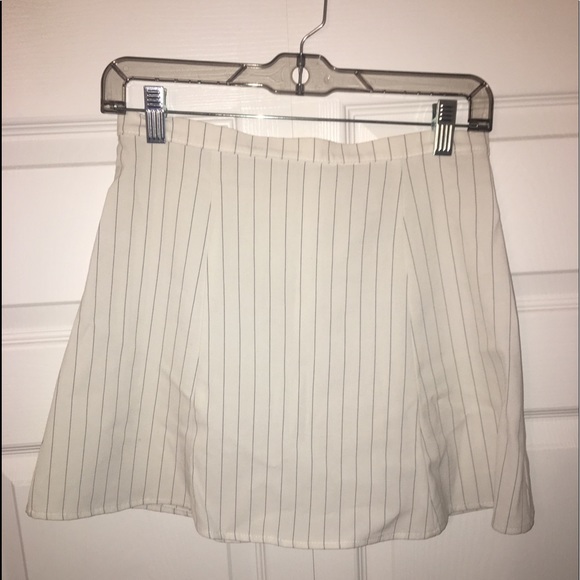 American Apparel Pinstripe Skirt - Picture 1 of 4